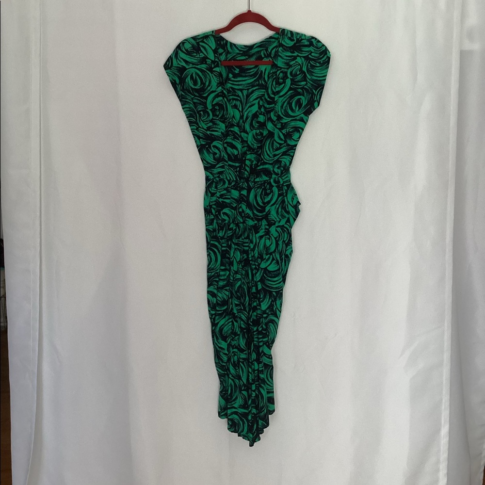 Vintage simply silver green and black dress with pockets